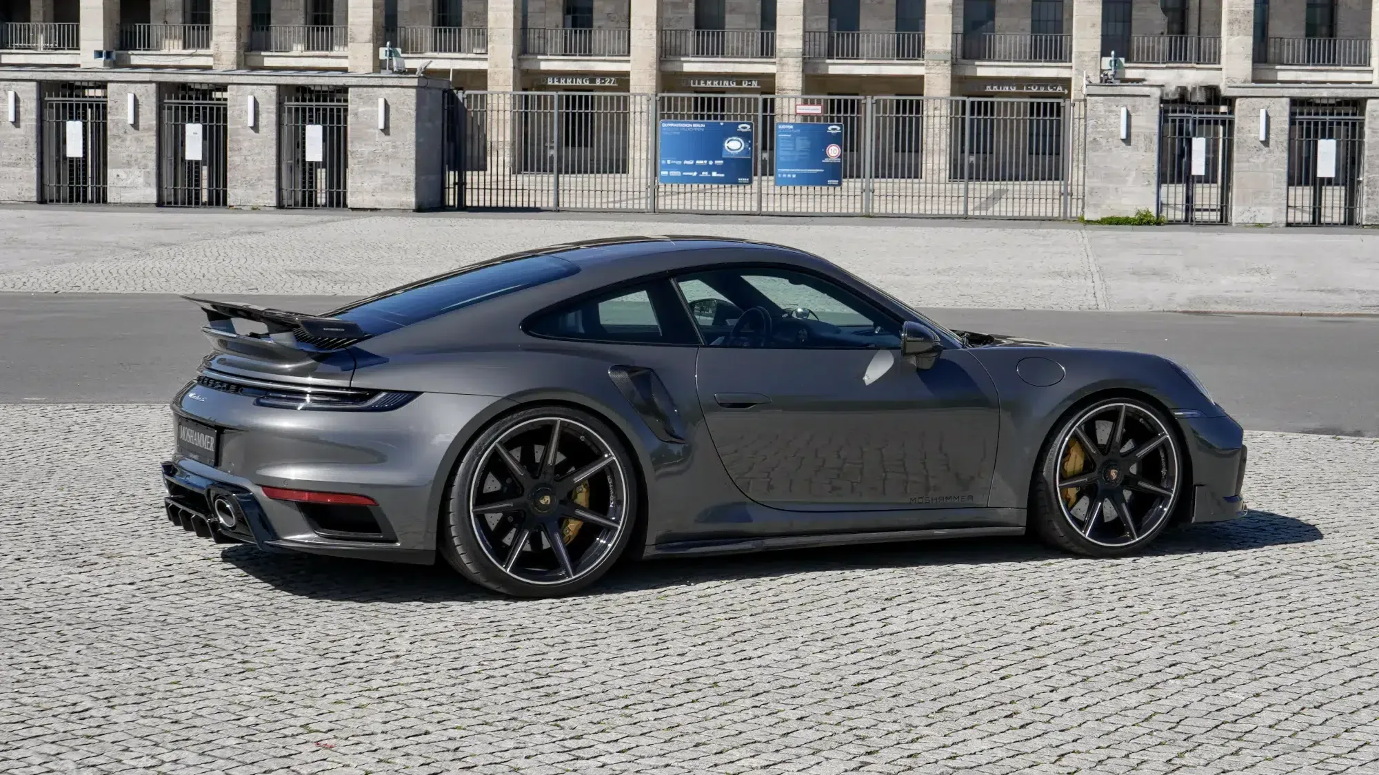 porsche.992turbo.moshammer.aerokit.forged.wheels.carbon.rear_.webp porsche.992turbo.moshammer.aerokit.forged.wheels.carbon.rear_.webp